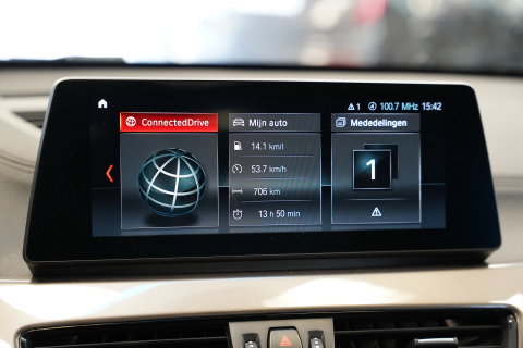 BMW X1 sDrive20i Executive Edition Cruise/Climate Head- UP NAP Trekhaak!