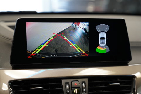 BMW X1 sDrive20i Executive Edition Cruise/Climate Head- UP NAP Trekhaak!