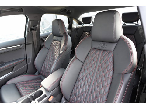 Audi A3 LIMOUSINE 35 TFSI Edition One PANO KEYLESS CAM VOL