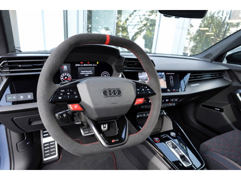 Audi RS3 Sportback Audi RS3 Sportback 2.5 TFSI quattro PANO MATRIX KEYLESS VOL