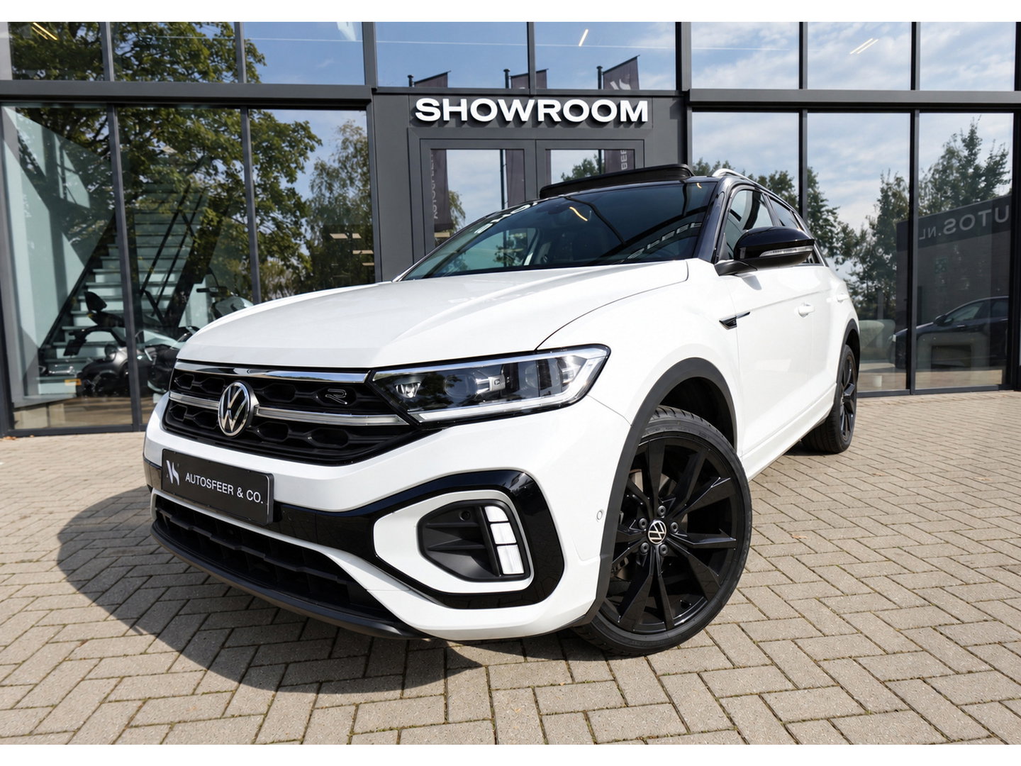 Volkswagen T-Roc 1.5 TSI R-Line PANO IQ.LIGHT KEYLESS VOL