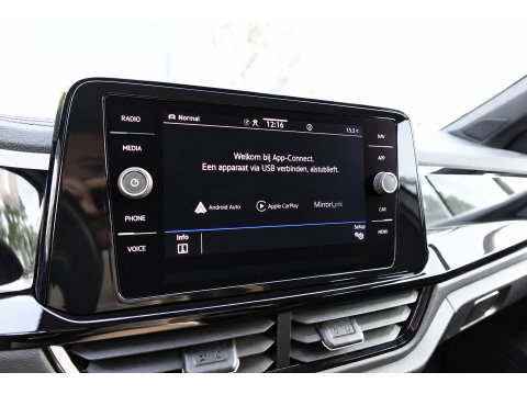 Volkswagen T-Roc 1.5 TSI R-Line PANO IQ.LIGHT KEYLESS VOL