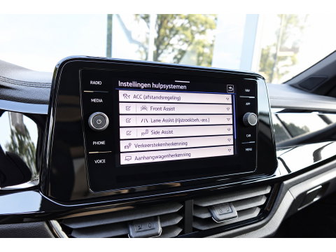 Volkswagen T-Roc 1.5 TSI R-Line PANO IQ.LIGHT KEYLESS VOL