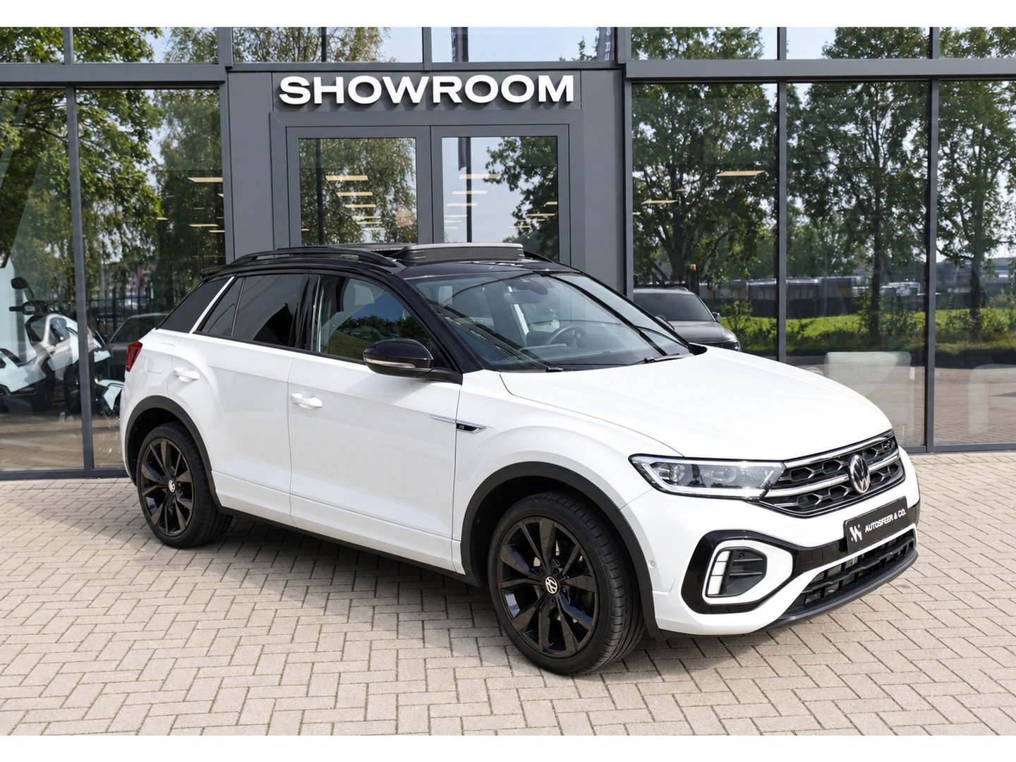 Volkswagen T-Roc 1.5 TSI R-Line PANO IQ.LIGHT KEYLESS VOL