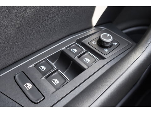 Volkswagen T-Roc 1.5 TSI R-Line PANO IQ.LIGHT KEYLESS VOL