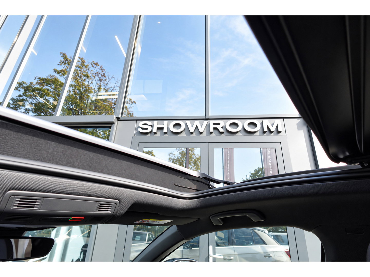 Volkswagen T-Roc 1.5 TSI R-Line PANO IQ.LIGHT KEYLESS VOL