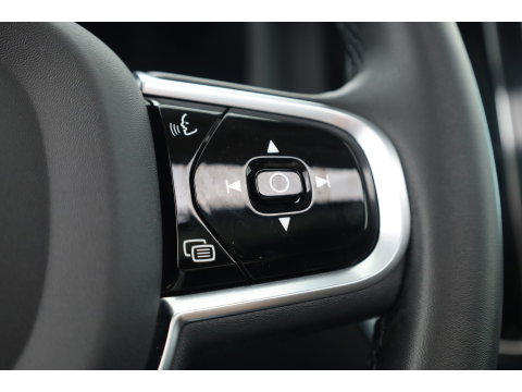 Volvo XC60 2.0 T8 Plug-in hybrid AWD Ultimate Bright SOH 96% | Pano | Bowers & Wilkins | Trekhaak | 360 camera | Head-up | Stoel + stuurverwarming |