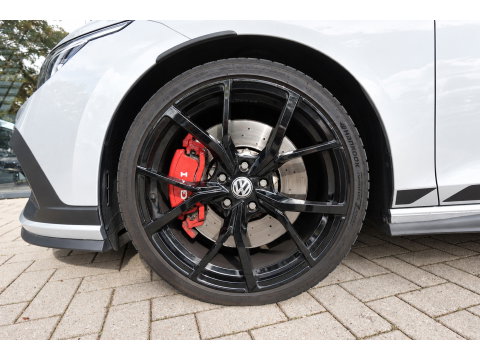 Volkswagen Golf Volkswagen Golf 2.0 TSI GTI PANO BLINDSPOT ACC VOL