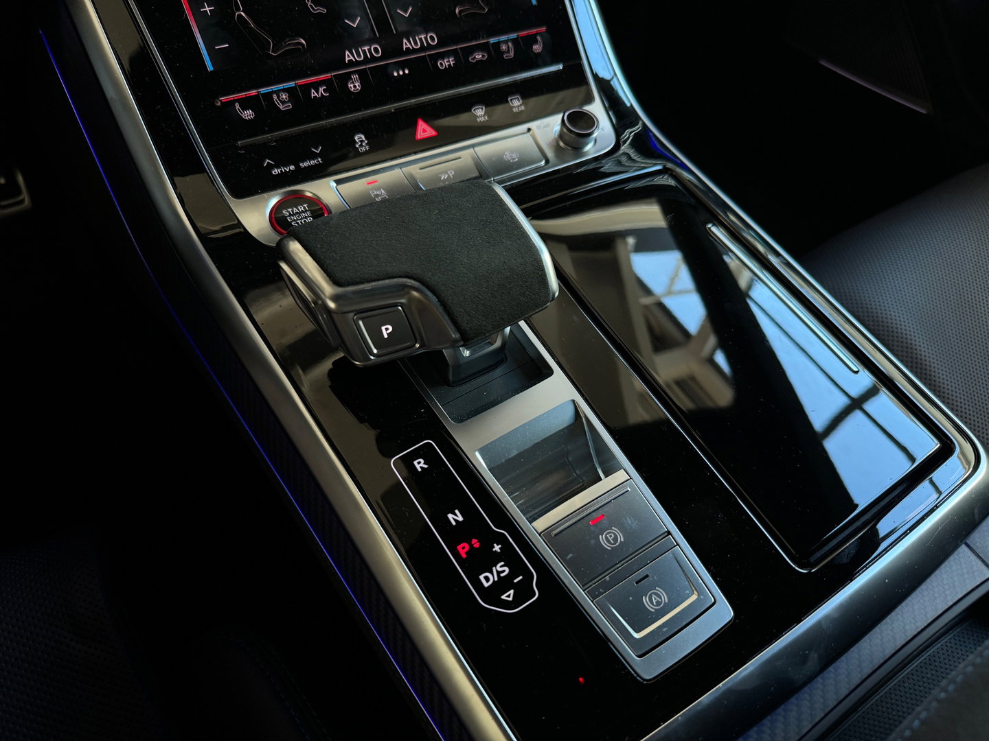 Audi RSQ8 4.0 TFSI quattro Performance Pano|Ceramic|Carbon|Trekhaak