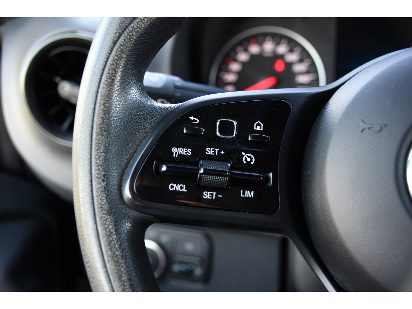 Mercedes-Benz Sprinter 314 2.2 CDI L2H2 RWD Black Edition Camera, Cruise, Carplay, Bearlock, Multimedia, Stoelverwarming, Betimmering, Uniek!