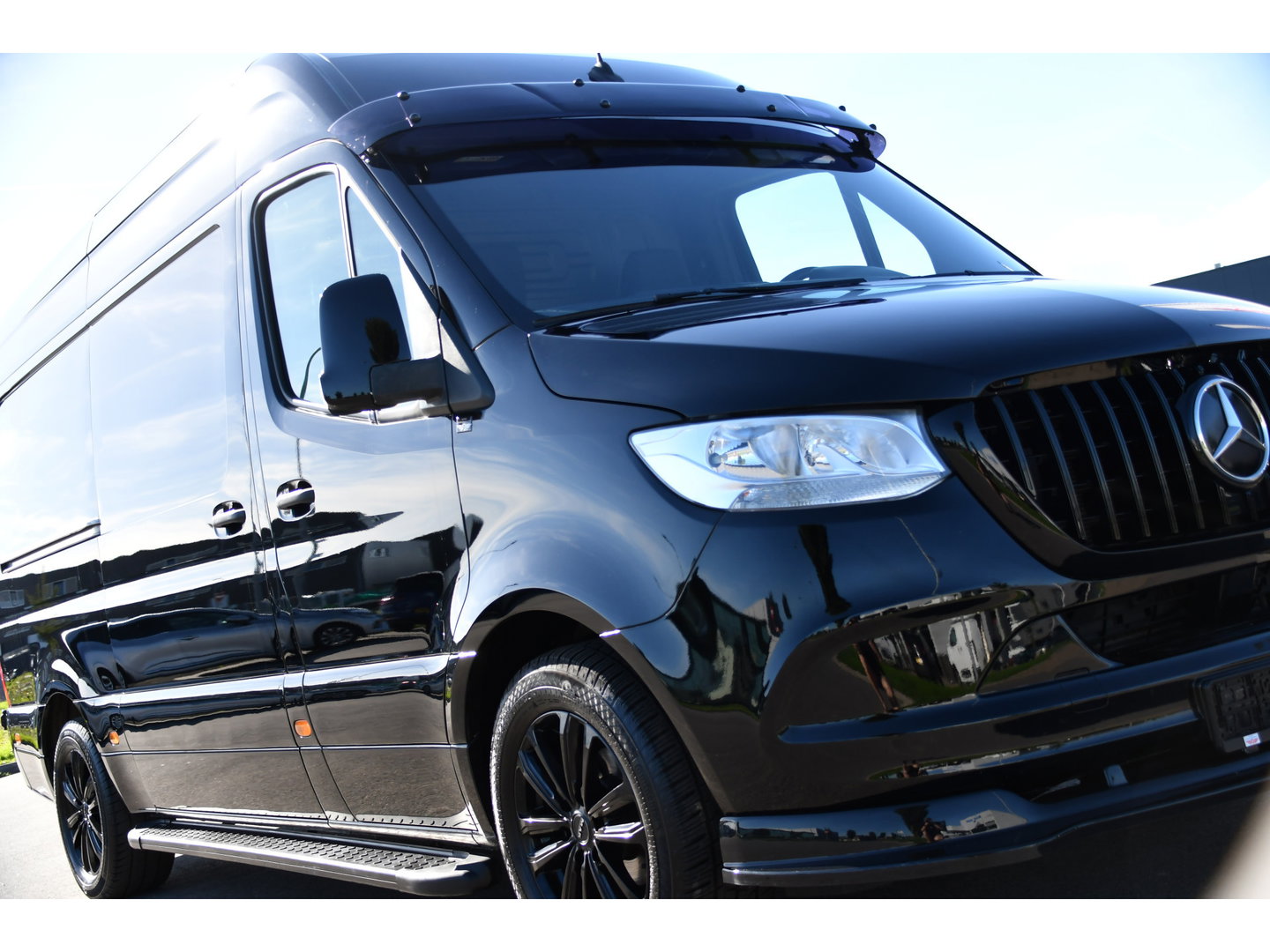 Mercedes-Benz Sprinter 314 2.2 CDI L2H2 RWD Black Edition Camera, Cruise, Carplay, Bearlock, Multimedia, Stoelverwarming, Betimmering, Uniek!