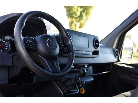 Mercedes-Benz Sprinter 314 2.2 CDI L2H2 RWD Black Edition Camera, Cruise, Carplay, Bearlock, Multimedia, Stoelverwarming, Betimmering, Uniek!