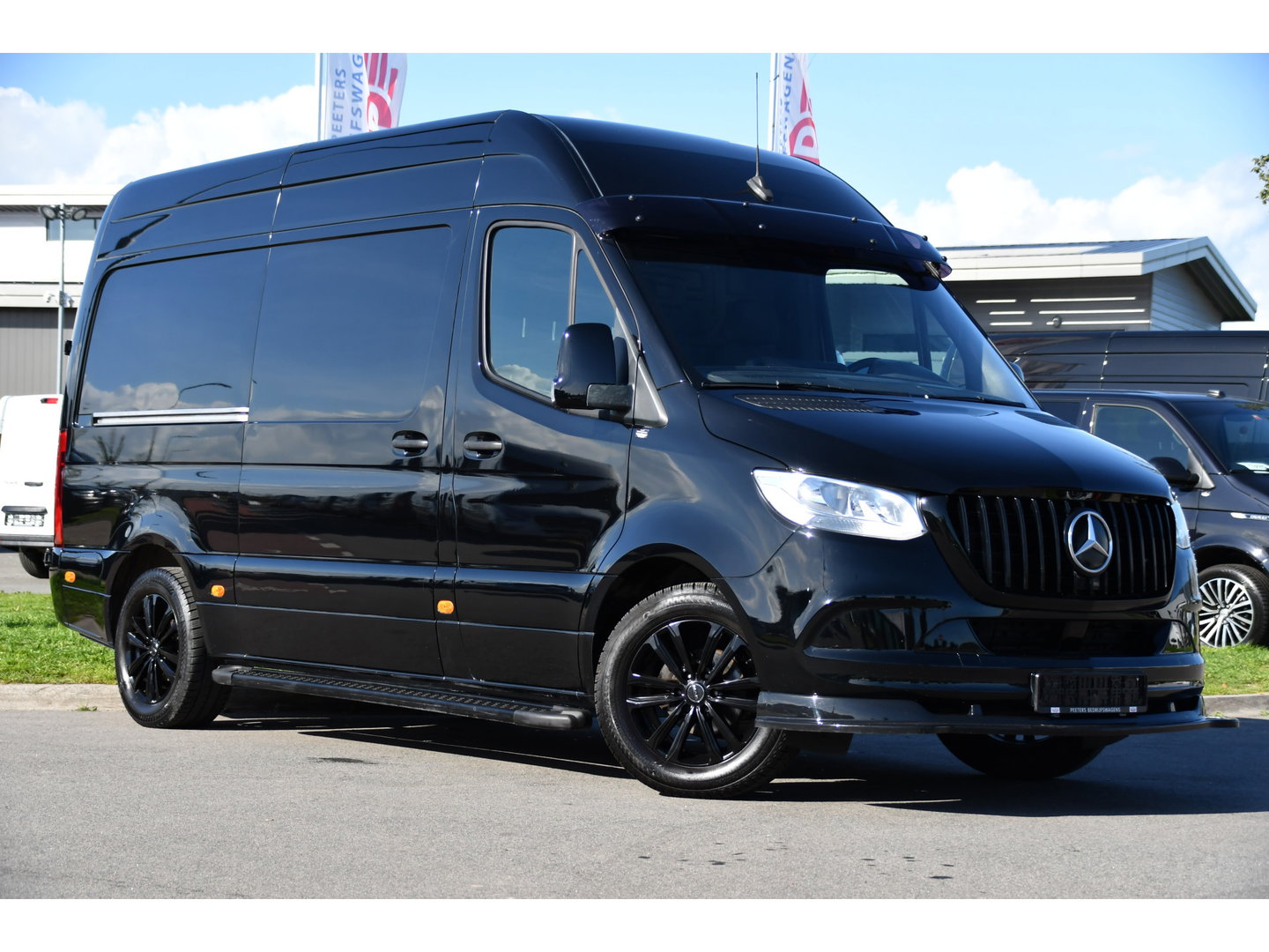 Mercedes-Benz Sprinter 314 2.2 CDI L2H2 RWD Black Edition Camera, Cruise, Carplay, Bearlock, Multimedia, Stoelverwarming, Betimmering, Uniek!
