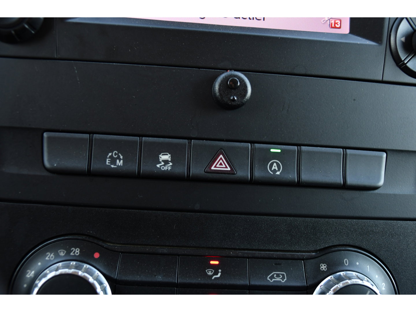 Mercedes-Benz Vito 114 CDI Lang DC AMG Edition Camera, Cruise, LED, 2 x Schuifdeur, Automaat, Trekhaak, NAVI, Uniek!
