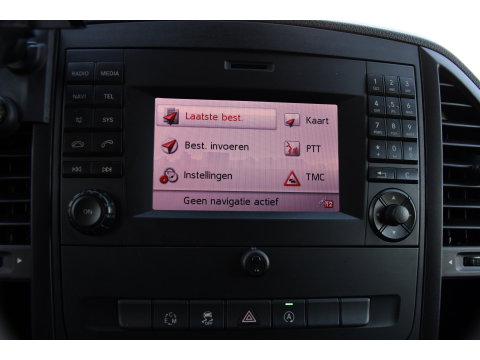 Mercedes-Benz Vito 114 CDI Lang DC AMG Edition Camera, Cruise, LED, 2 x Schuifdeur, Automaat, Trekhaak, NAVI, Uniek!