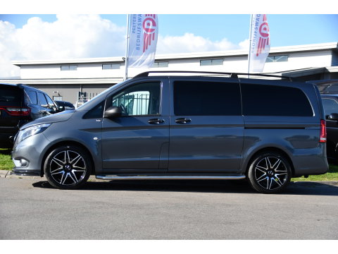 Mercedes-Benz Vito 114 CDI Lang DC AMG Edition Camera, Cruise, LED, 2 x Schuifdeur, Automaat, Trekhaak, NAVI, Uniek!