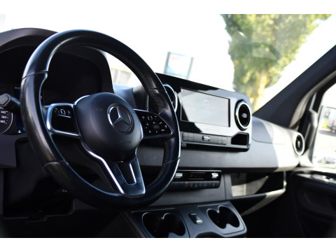 Mercedes-Benz Sprinter 319 V6 3.0 CDI L2H2 PB Edition Camera, Carplay, LED, Leder, 10,5'' Mbux, Stoelverwarming, Elektrische Deur, Automaat, Geveerde Stoel, Uniek!