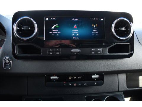 Mercedes-Benz Sprinter 319 V6 3.0 CDI L2H2 PB Edition Camera, Carplay, LED, Leder, 10,5'' Mbux, Stoelverwarming, Elektrische Deur, Automaat, Geveerde Stoel, Uniek!