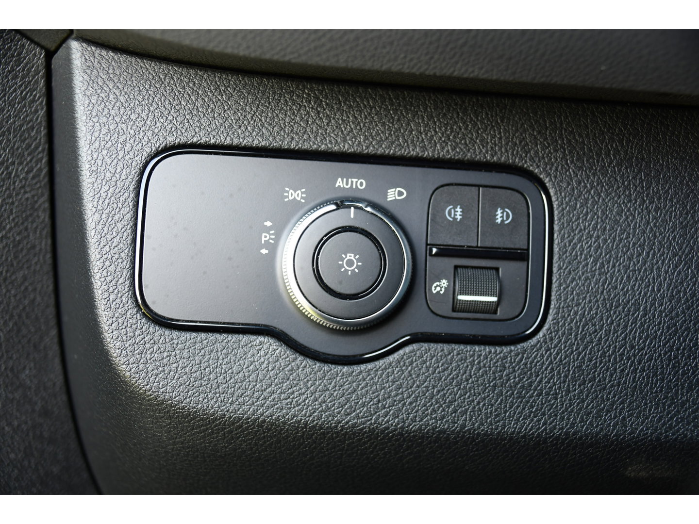 Mercedes-Benz Sprinter 319 V6 3.0 CDI L2H2 PB Edition Camera, Carplay, LED, Leder, 10,5'' Mbux, Stoelverwarming, Elektrische Deur, Automaat, Geveerde Stoel, Uniek!