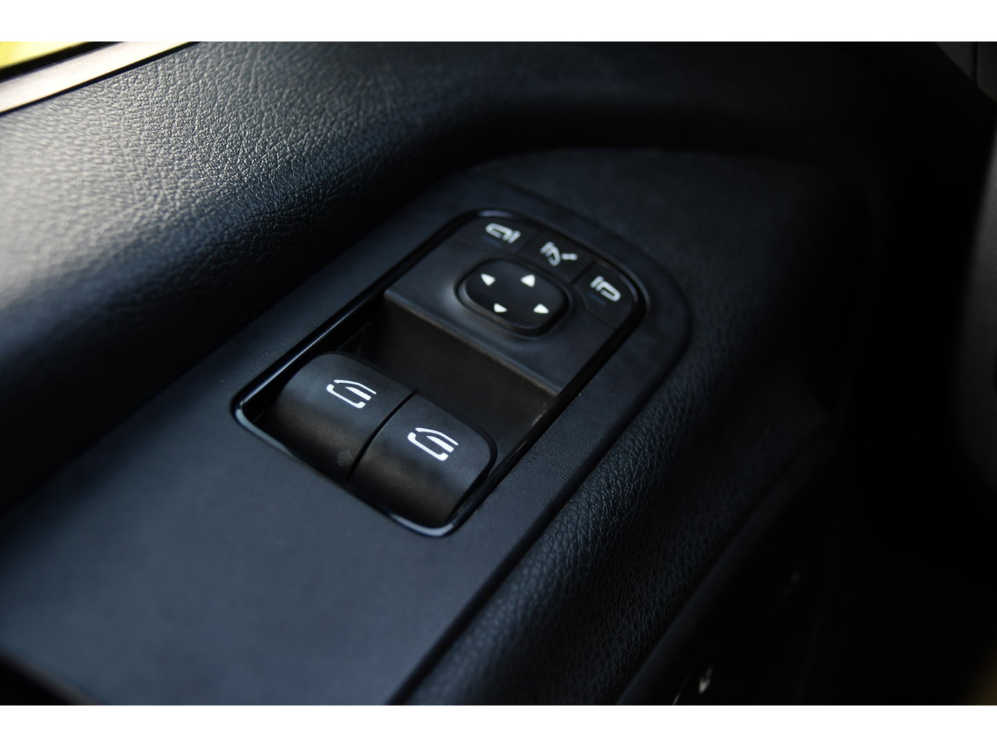 Mercedes-Benz Sprinter 319 V6 3.0 CDI L2H2 PB Edition Camera, Carplay, LED, Leder, 10,5'' Mbux, Stoelverwarming, Elektrische Deur, Automaat, Geveerde Stoel, Uniek!