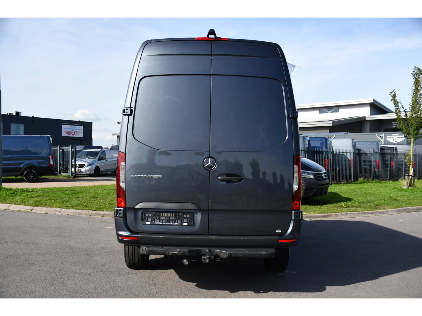 Mercedes-Benz Sprinter 319 V6 3.0 CDI L2H2 PB Edition Camera, Carplay, LED, Leder, 10,5'' Mbux, Stoelverwarming, Elektrische Deur, Automaat, Geveerde Stoel, Uniek!