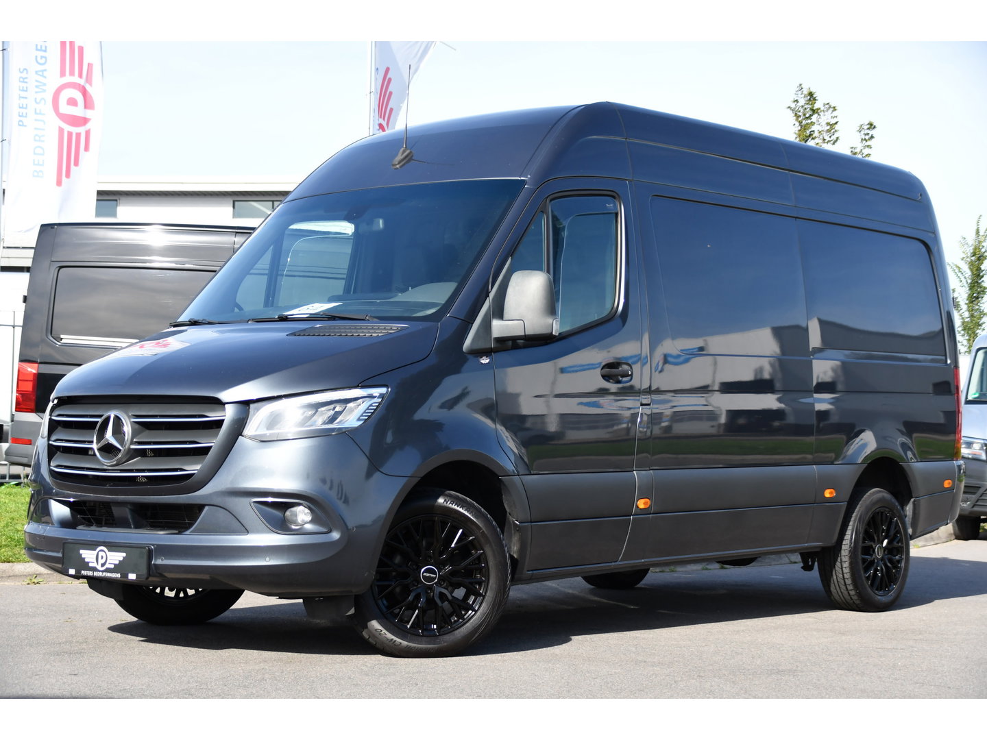 Mercedes-Benz Sprinter 319 V6 3.0 CDI L2H2 PB Edition Camera, Carplay, LED, Leder, 10,5'' Mbux, Stoelverwarming, Elektrische Deur, Automaat, Geveerde Stoel, Uniek!