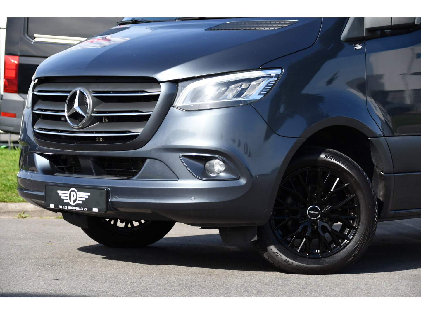 Mercedes-Benz Sprinter 319 V6 3.0 CDI L2H2 PB Edition Camera, Carplay, LED, Leder, 10,5'' Mbux, Stoelverwarming, Elektrische Deur, Automaat, Geveerde Stoel, Uniek!