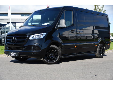 Mercedes-Benz Sprinter 319 3.0 CDI L2H1 DC Black Edition FULL OPTIONS! 360 Camera, Adaptieve Cruise, LED, 2 x Stoelverwarming, Standkacel, Autmaat, 10,5'' Mbux, Sensoren, Uniek!