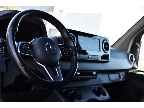 Mercedes-Benz Sprinter 319 3.0 CDI L2H1 DC Black Edition FULL OPTIONS! 360 Camera, Adaptieve Cruise, LED, 2 x Stoelverwarming, Standkacel, Autmaat, 10,5'' Mbux, Sensoren, Uniek!