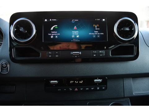 Mercedes-Benz Sprinter 319 3.0 CDI L2H1 DC Black Edition FULL OPTIONS! 360 Camera, Adaptieve Cruise, LED, 2 x Stoelverwarming, Standkacel, Autmaat, 10,5'' Mbux, Sensoren, Uniek!