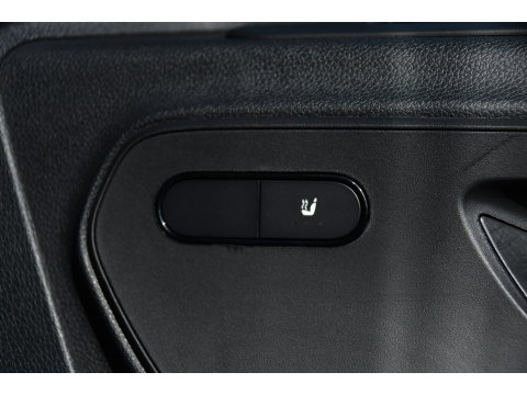 Mercedes-Benz Sprinter 319 3.0 CDI L2H1 DC Black Edition FULL OPTIONS! 360 Camera, Adaptieve Cruise, LED, 2 x Stoelverwarming, Standkacel, Autmaat, 10,5'' Mbux, Sensoren, Uniek!