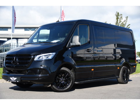 Mercedes-Benz Sprinter 319 3.0 CDI L2H1 DC Black Edition FULL OPTIONS! 360 Camera, Adaptieve Cruise, LED, 2 x Stoelverwarming, Standkacel, Autmaat, 10,5'' Mbux, Sensoren, Uniek!