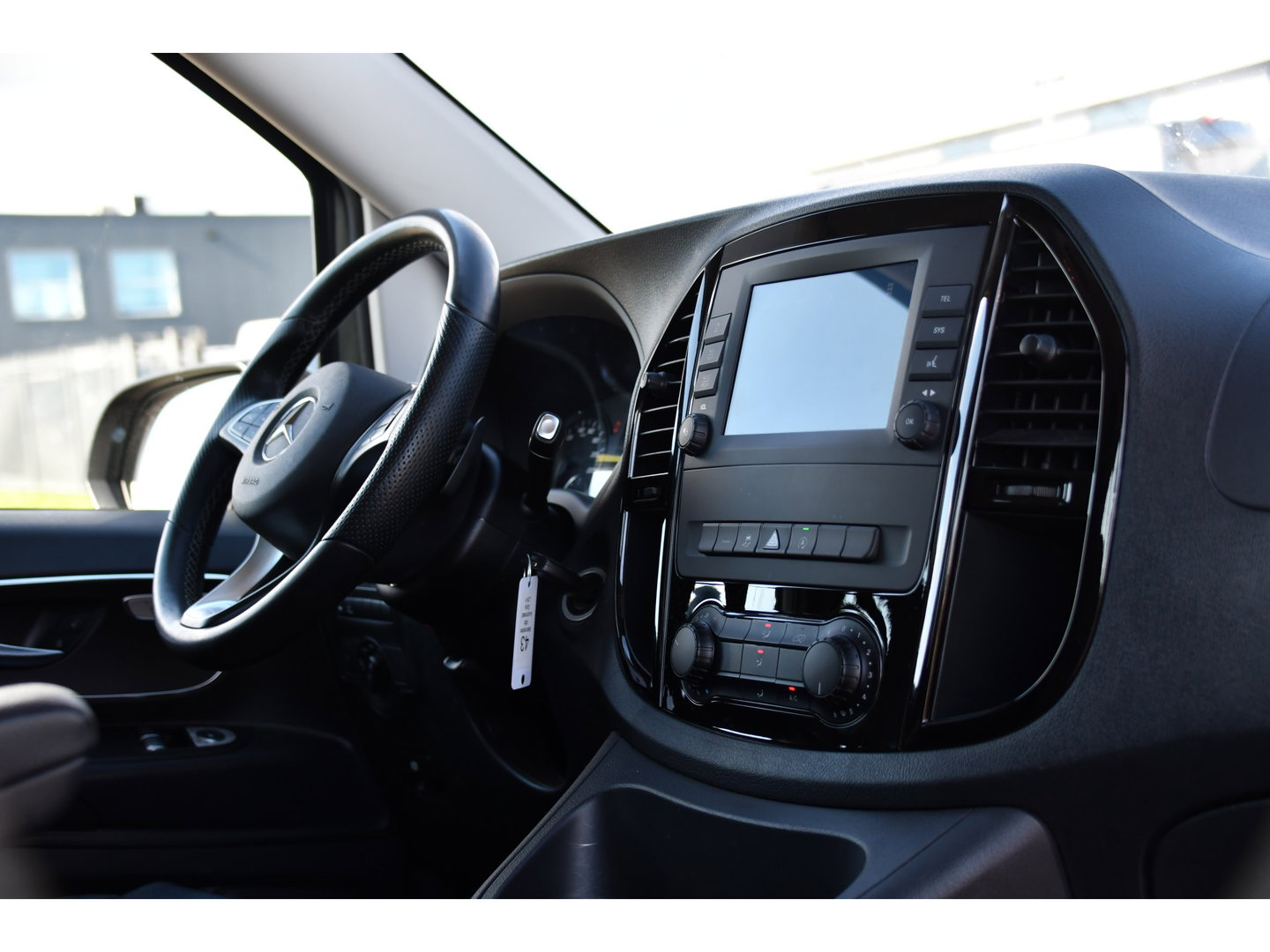 Mercedes-Benz Vito 190pk CDI L3 DC PB Edition Camera, Cruise, Carplay, LED, 2 x Schuifdeur, Automaat, Multimedia, Leder, Uniek!