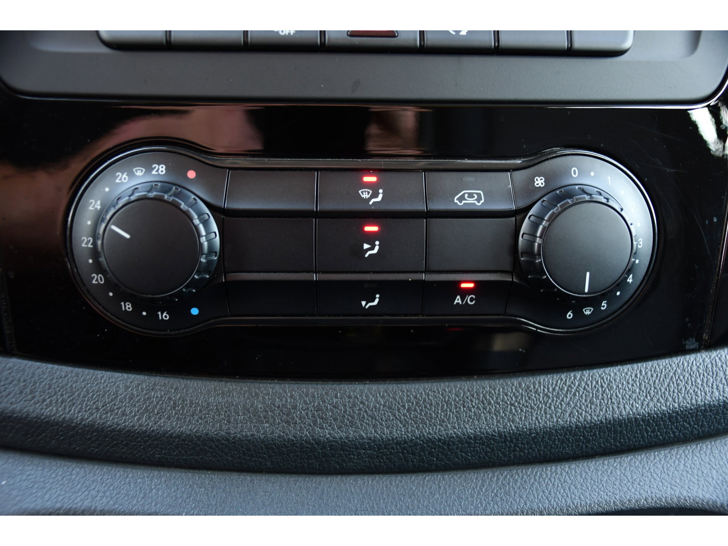 Mercedes-Benz Vito 190pk CDI L3 DC PB Edition Camera, Cruise, Carplay, LED, 2 x Schuifdeur, Automaat, Multimedia, Leder, Uniek!