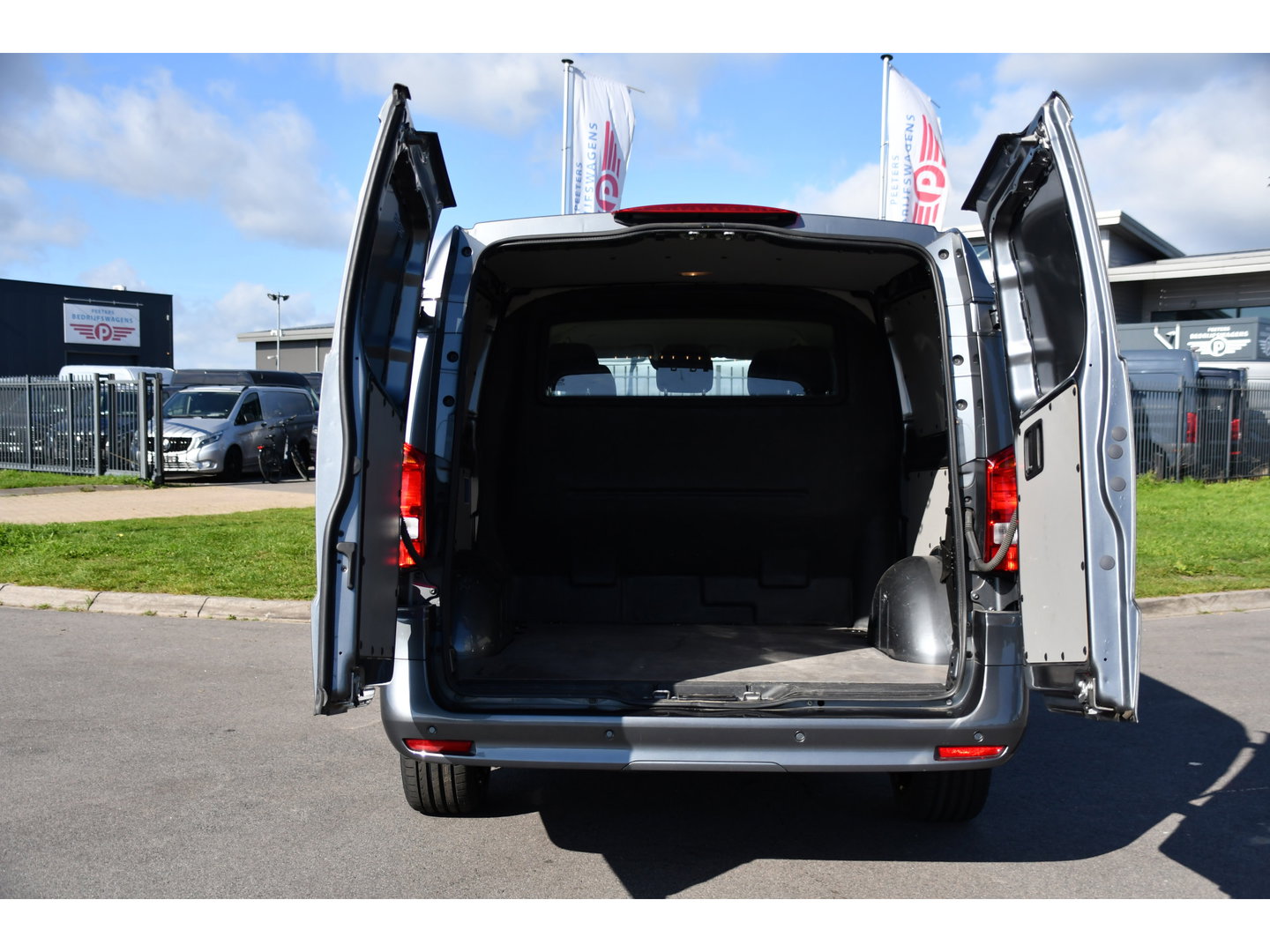 Mercedes-Benz Vito 190pk CDI L3 DC PB Edition Camera, Cruise, Carplay, LED, 2 x Schuifdeur, Automaat, Multimedia, Leder, Uniek!