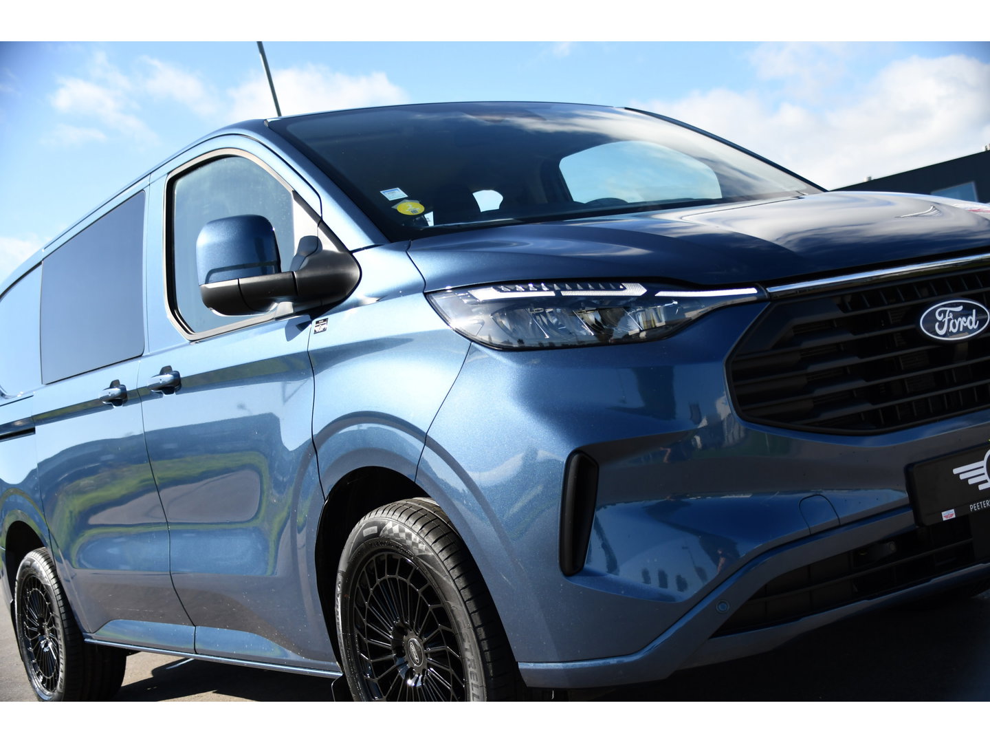 Ford Transit Custom 300 2.0 TDCI L1H1 DC Limited PB Edition Adaptieve Cruise, Camera, Carplay, LED, Stoelverwarming, 2 x Schuifdeur, Automaat, Stuurverwarming, Trekhaak, 170pk, Uniek!