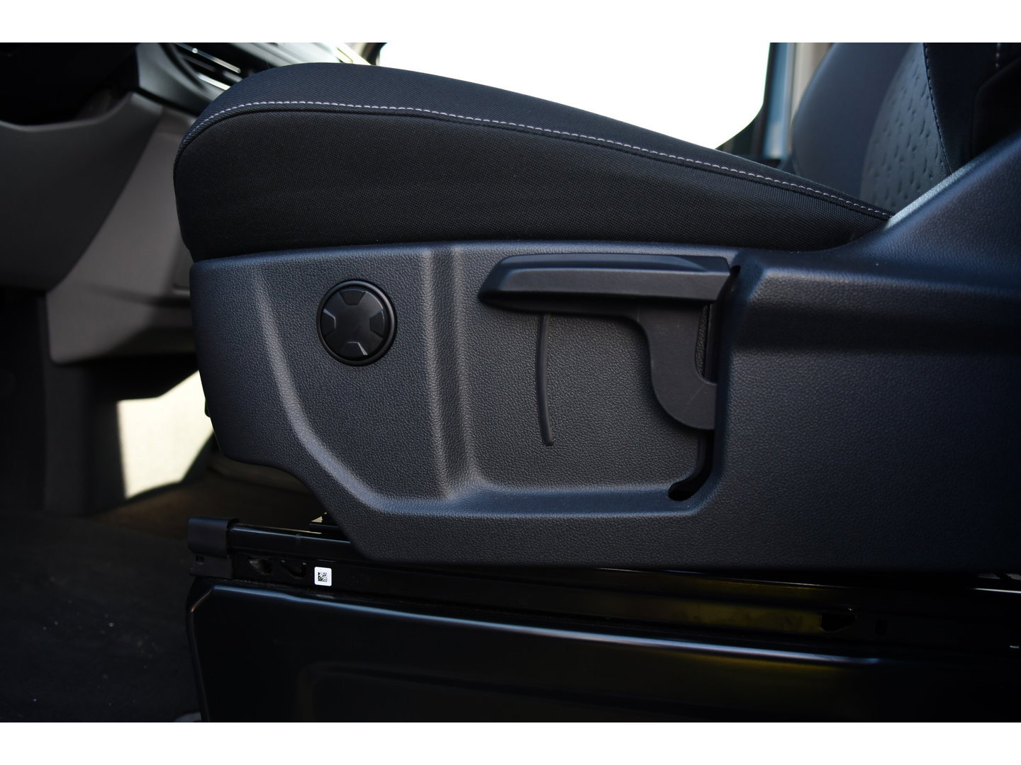 Ford Transit Custom 300 2.0 TDCI L1H1 DC Limited PB Edition Adaptieve Cruise, Camera, Carplay, LED, Stoelverwarming, 2 x Schuifdeur, Automaat, Stuurverwarming, Trekhaak, 170pk, Uniek!