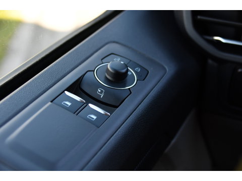 Ford Transit Custom 300 2.0 TDCI L1H1 DC Limited PB Edition Adaptieve Cruise, Camera, Carplay, LED, Stoelverwarming, 2 x Schuifdeur, Automaat, Stuurverwarming, Trekhaak, 170pk, Uniek!