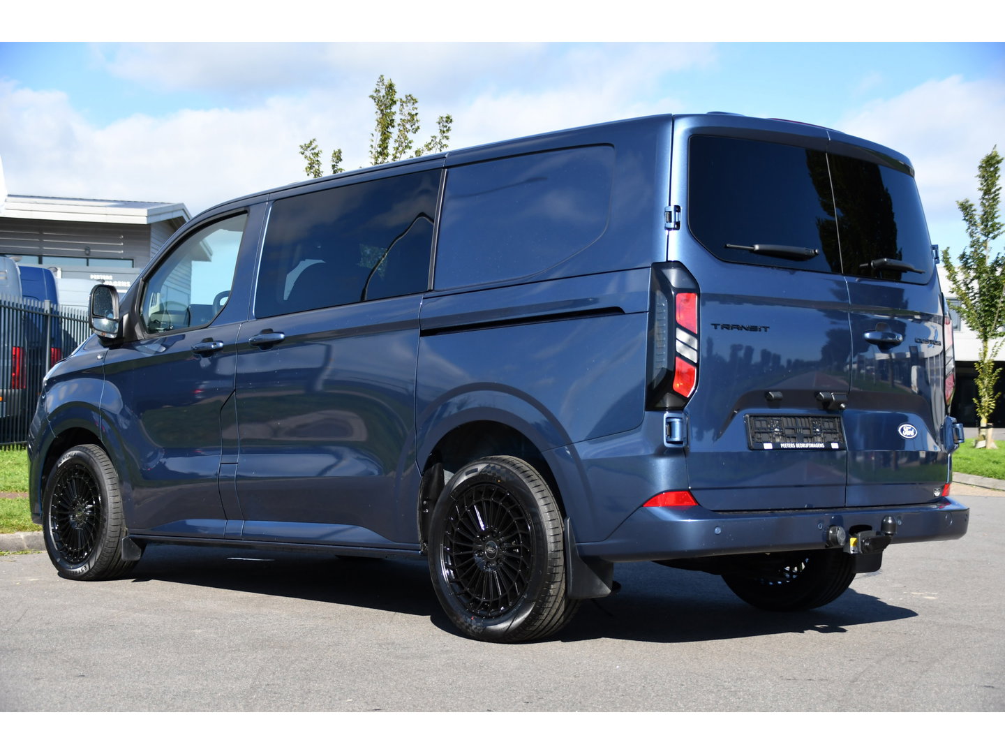 Ford Transit Custom 300 2.0 TDCI L1H1 DC Limited PB Edition Adaptieve Cruise, Camera, Carplay, LED, Stoelverwarming, 2 x Schuifdeur, Automaat, Stuurverwarming, Trekhaak, 170pk, Uniek!