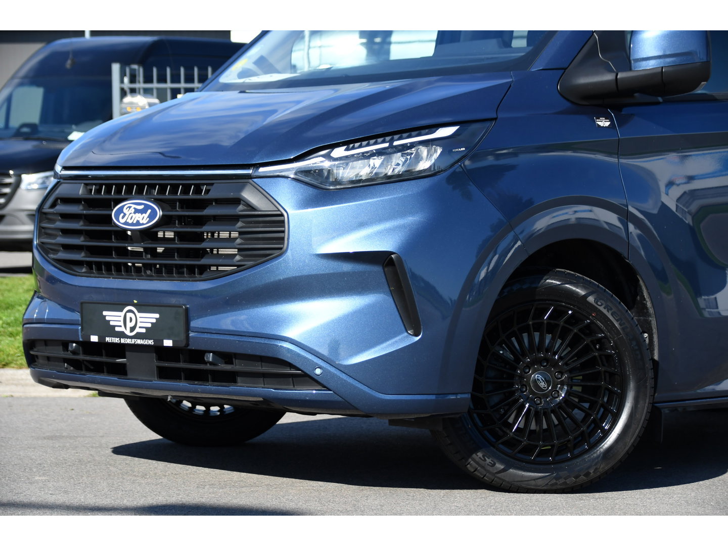 Ford Transit Custom 300 2.0 TDCI L1H1 DC Limited PB Edition Adaptieve Cruise, Camera, Carplay, LED, Stoelverwarming, 2 x Schuifdeur, Automaat, Stuurverwarming, Trekhaak, 170pk, Uniek!