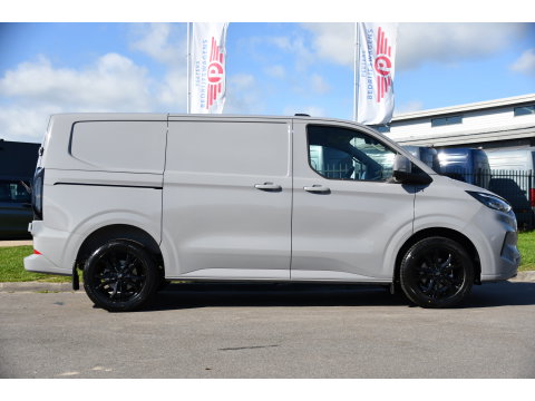 Ford Transit Custom 300 2.0 TDCI L1H1 Limited PB Edition Camera, Cruise, Carplay, LED, 136pk, Automaat, Sensoren, Trekhaak, Stoelverwarming, 136pk, Uniek!