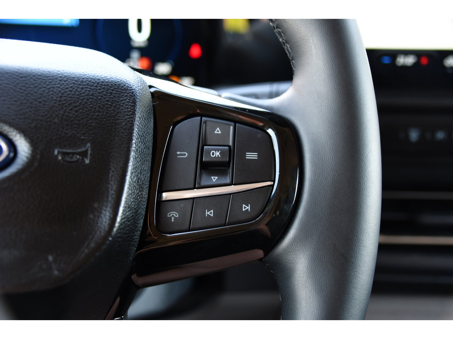 Ford Transit Custom 300 2.0 TDCI L1H1 Limited PB Edition Camera, Cruise, Carplay, LED, 136pk, Automaat, Sensoren, Trekhaak, Stoelverwarming, 136pk, Uniek!