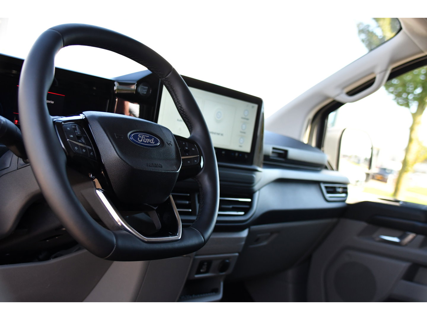 Ford Transit Custom 300 2.0 TDCI L1H1 Limited PB Edition Camera, Cruise, Carplay, LED, 136pk, Automaat, Sensoren, Trekhaak, Stoelverwarming, 136pk, Uniek!