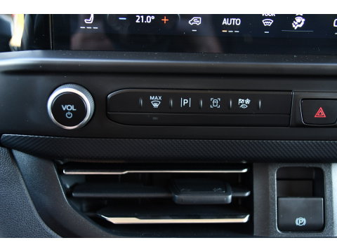 Ford Transit Custom 300 2.0 TDCI L1H1 Limited PB Edition Camera, Cruise, Carplay, LED, 136pk, Automaat, Sensoren, Trekhaak, Stoelverwarming, 136pk, Uniek!
