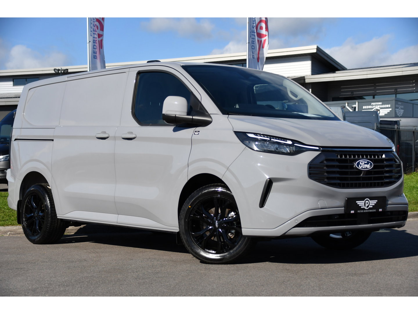 Ford Transit Custom 300 2.0 TDCI L1H1 Limited PB Edition Camera, Cruise, Carplay, LED, 136pk, Automaat, Sensoren, Trekhaak, Stoelverwarming, 136pk, Uniek!