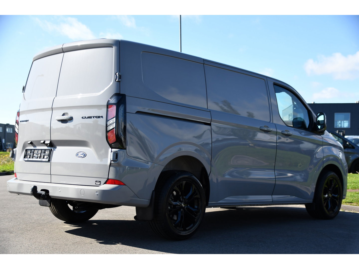 Ford Transit Custom 300 2.0 TDCI L1H1 Limited PB Edition Camera, Cruise, Carplay, LED, 136pk, Automaat, Sensoren, Trekhaak, Stoelverwarming, 136pk, Uniek!