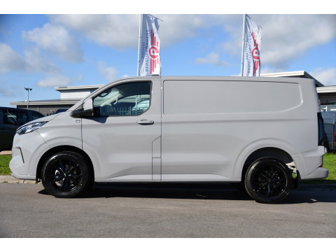 Ford Transit Custom 300 2.0 TDCI L1H1 Limited PB Edition Camera, Cruise, Carplay, LED, 136pk, Automaat, Sensoren, Trekhaak, Stoelverwarming, 136pk, Uniek!