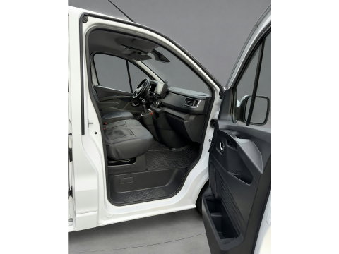Renault Trafic 2.0 dCi 150 T29 L2H1 DC Luxe Camera, Cruise, Carplay, LED, Clima, Mulitmedia, Automaat, Trekhaak, Sensoren, Uniek!