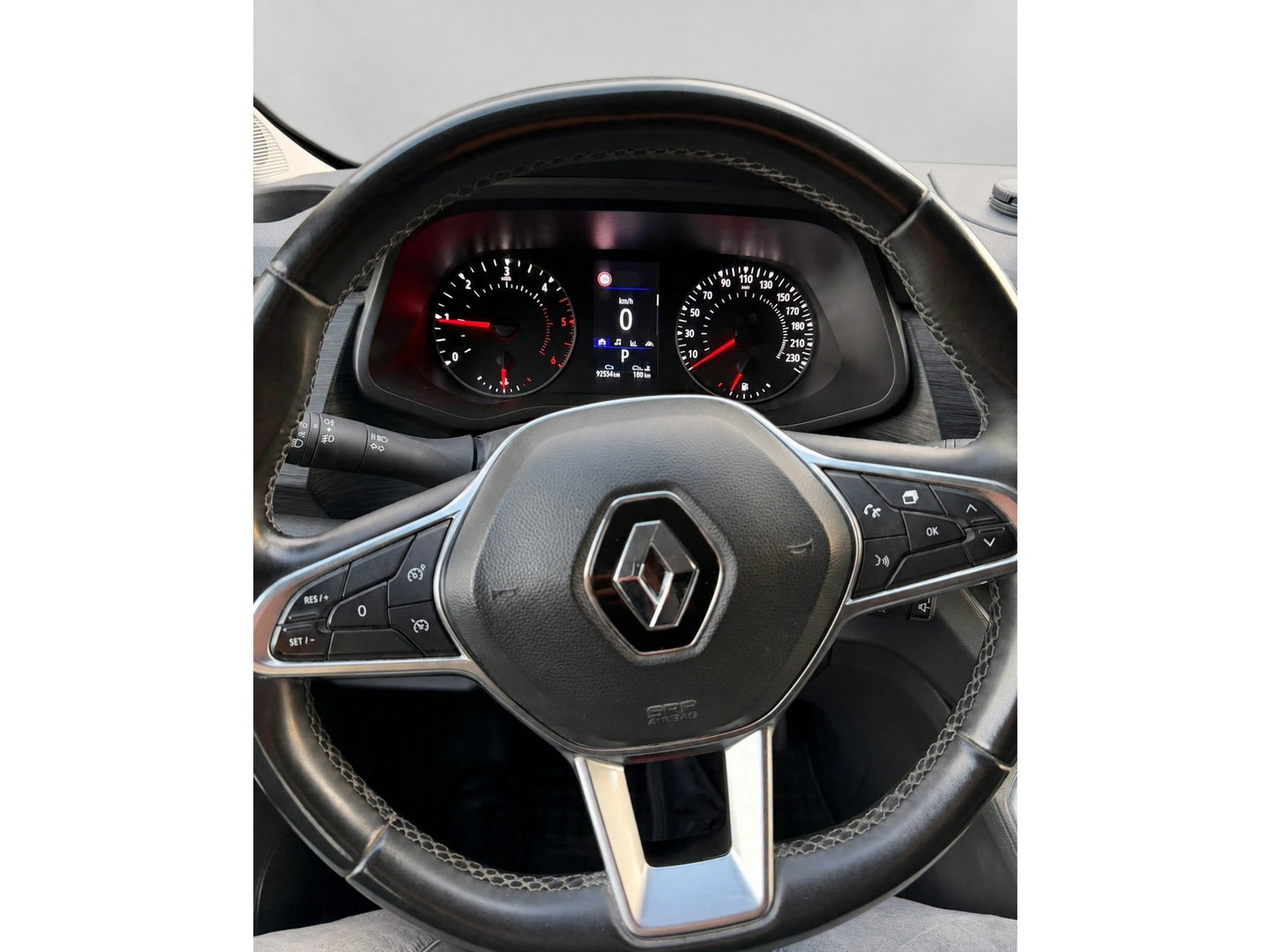 Renault Trafic 2.0 dCi 150 T29 L2H1 DC Luxe Camera, Cruise, Carplay, LED, Clima, Mulitmedia, Automaat, Trekhaak, Sensoren, Uniek!