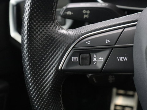 Audi Q3 45 TFSI e Advanced edition